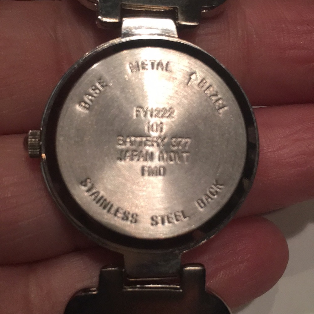 🎈SALE🎈⌚️#7. FAUX “TURQUOISE” WATCH⌚️ - Picture 3 of 8